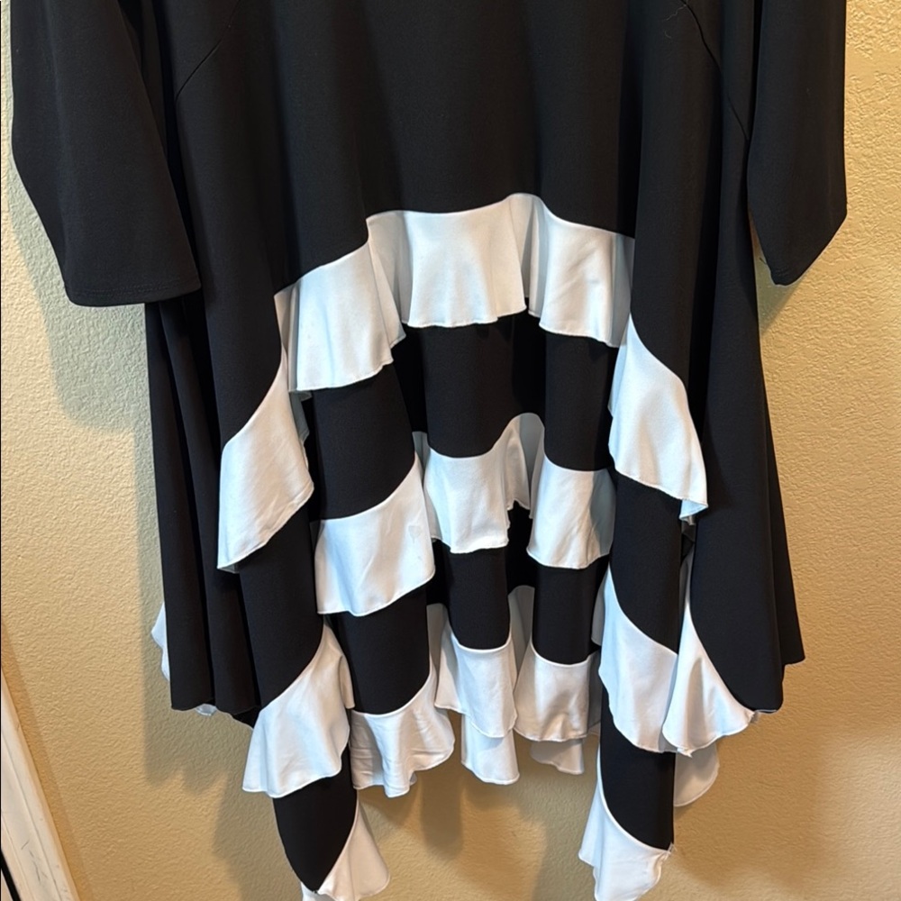 Custom top - Picture 3 of 5